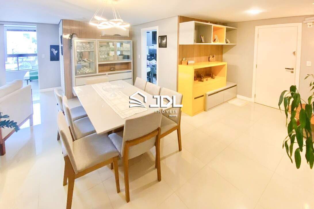 Apartamento à venda no bairro Vila Nova: 