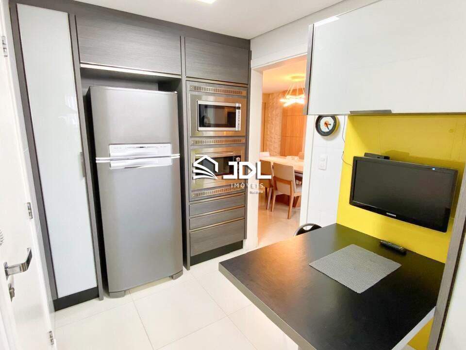 Apartamento à venda no bairro Vila Nova: 