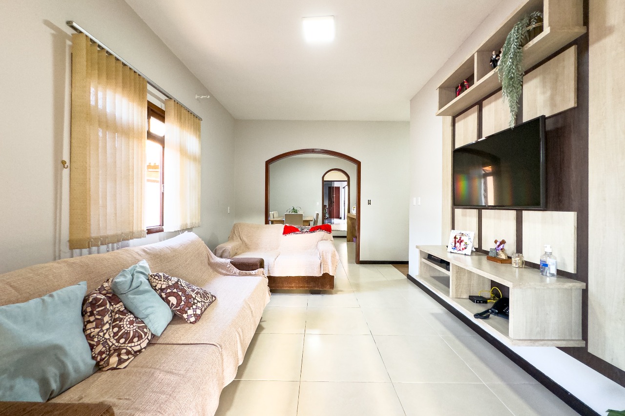 Casa à venda no bairro Itoupavazinha: 