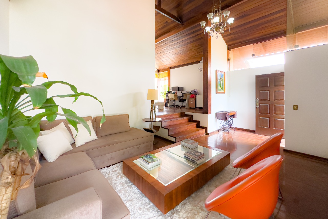 Casa à venda no bairro Velha: 