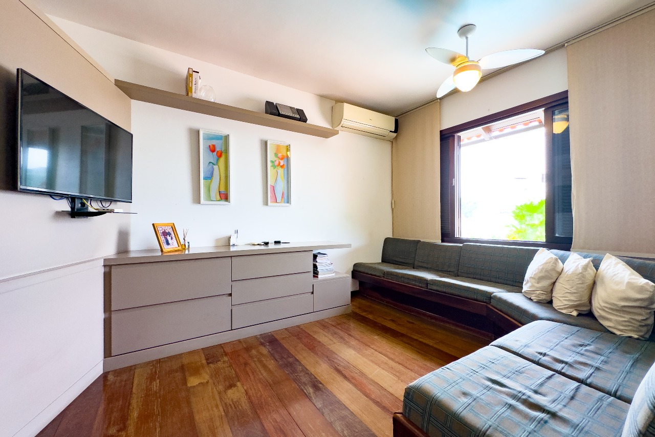 Casa à venda no bairro Velha: 