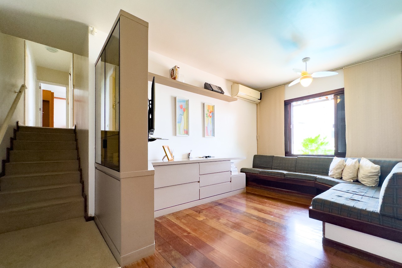 Casa à venda no bairro Velha: 