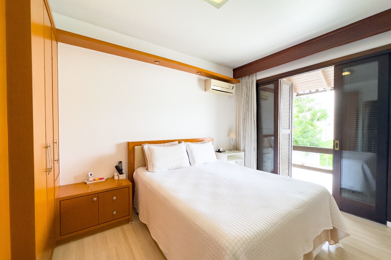 Casa à venda no bairro Velha: 