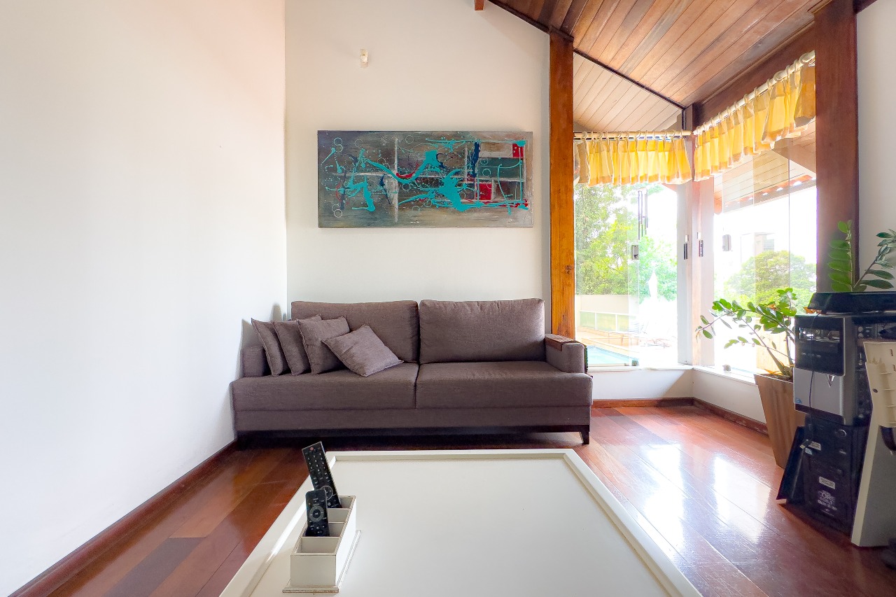 Casa à venda no bairro Velha: 