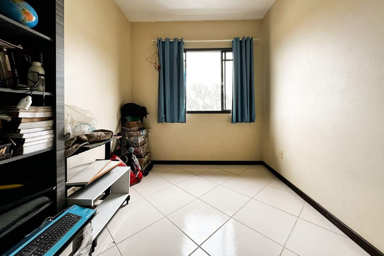 Apartamento à venda no bairro Água Verde: 