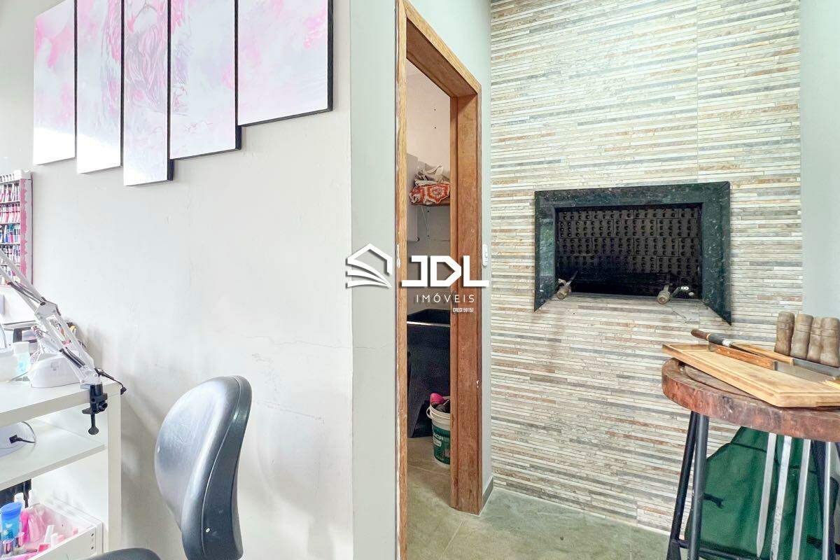 Casa à venda no bairro Escola Agrícola: 