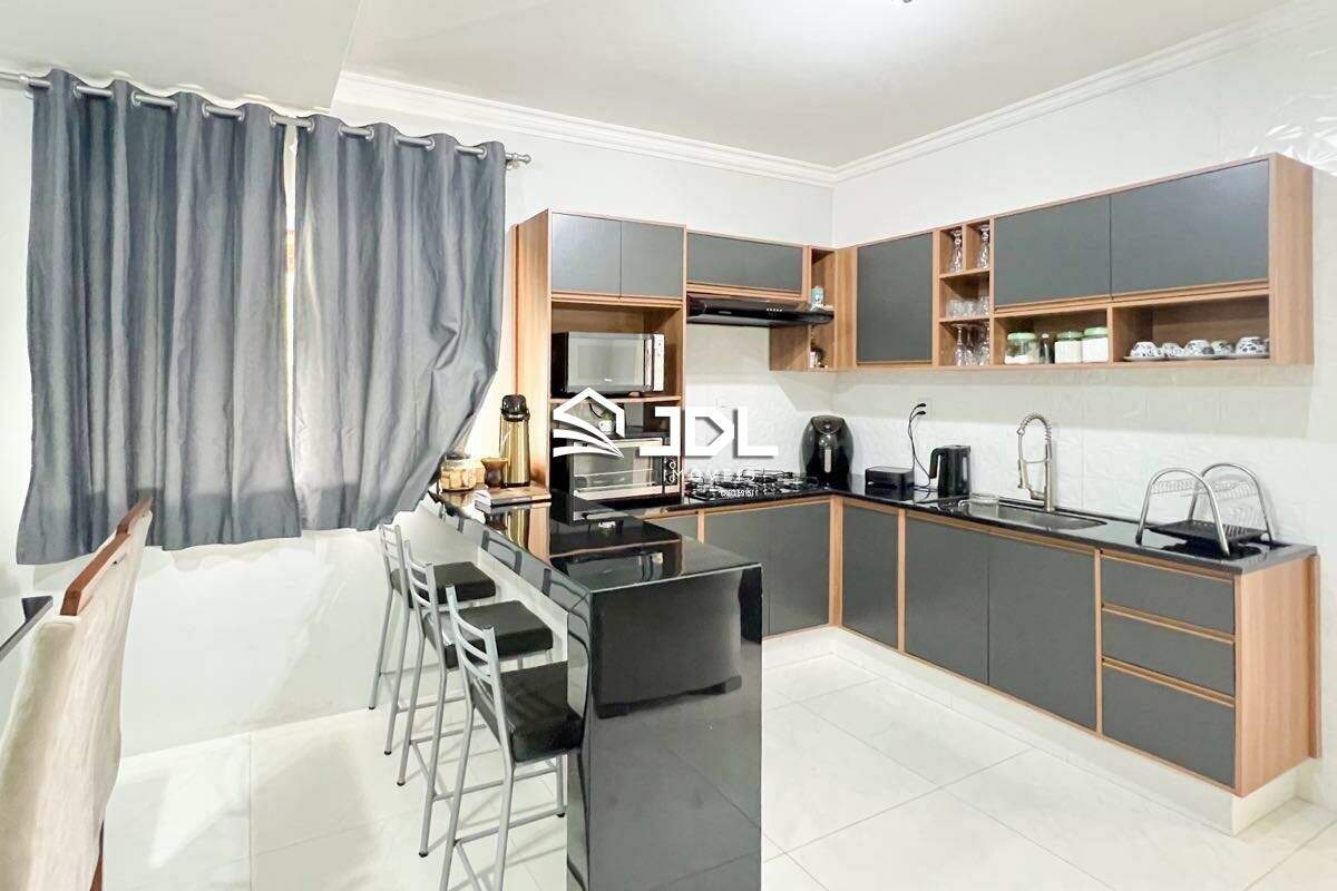 Casa à venda no bairro Escola Agrícola: 