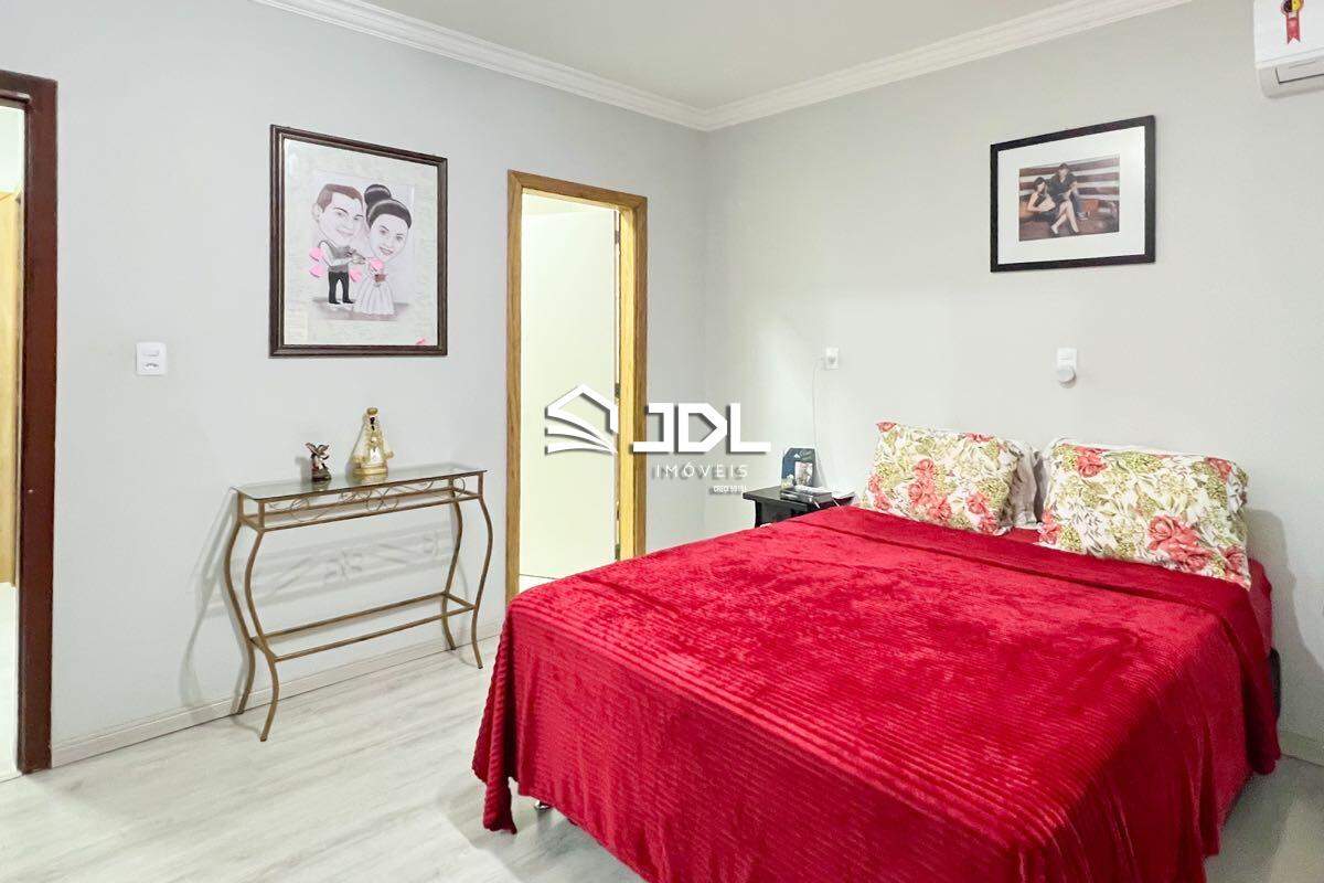 Casa à venda no bairro Escola Agrícola: 