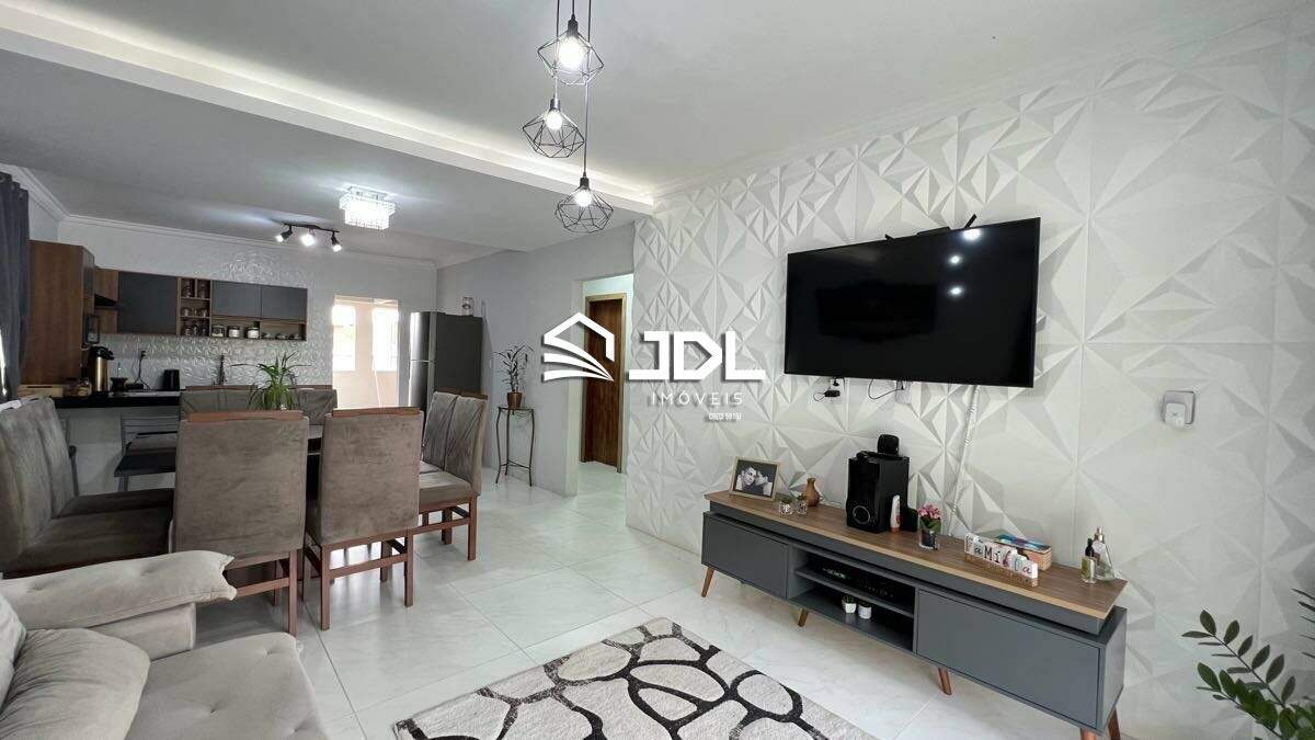 Casa à venda no bairro Escola Agrícola: 