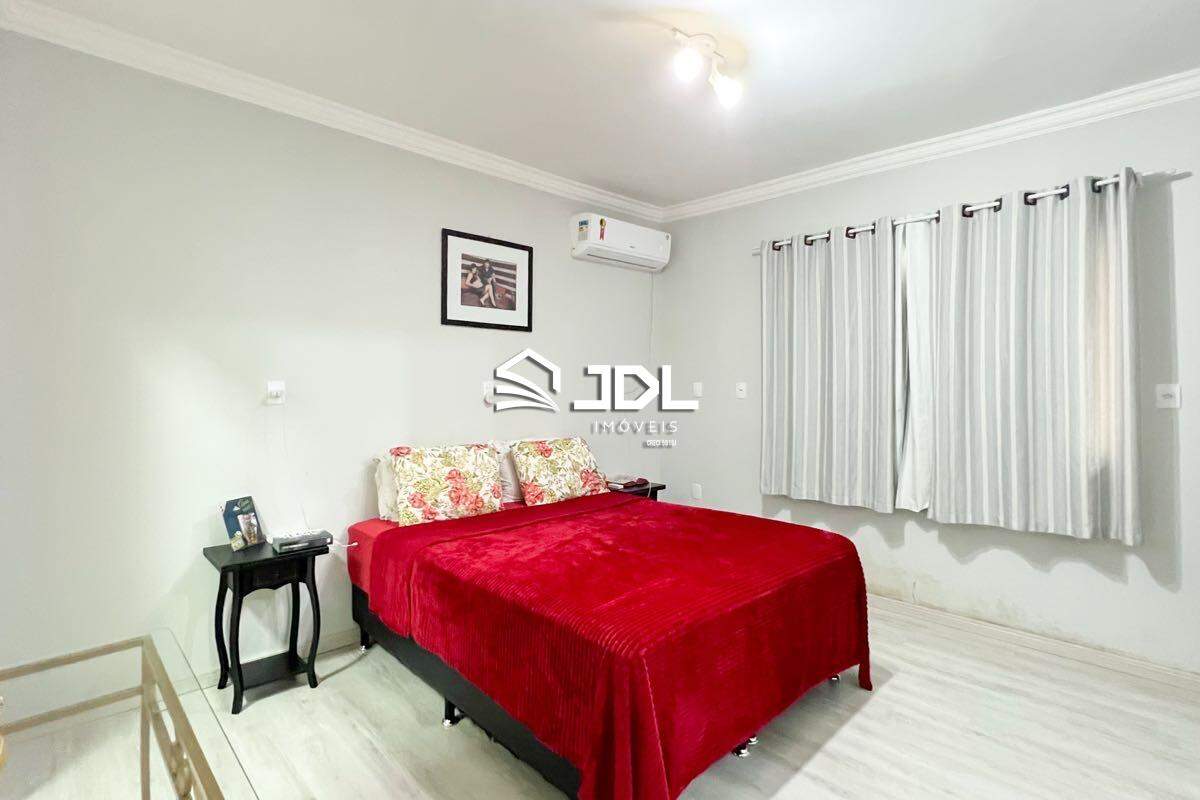 Casa à venda no bairro Escola Agrícola: 