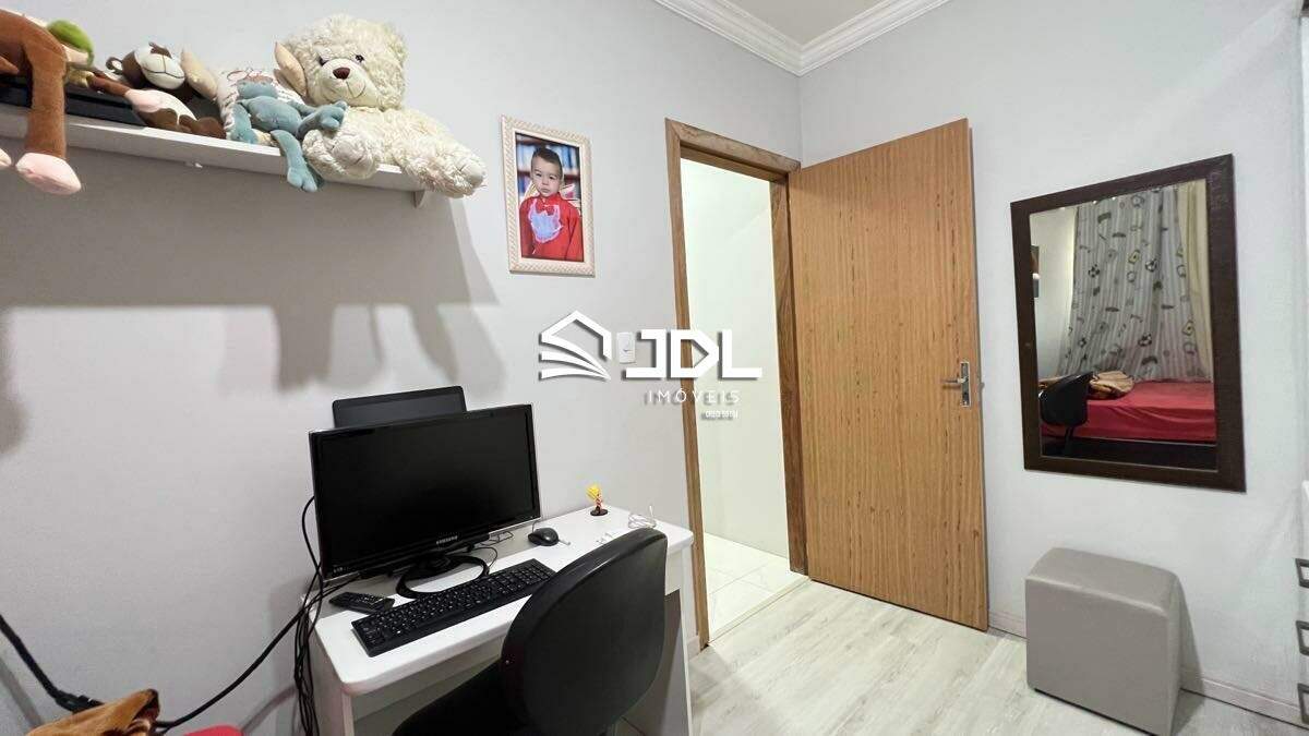 Casa à venda no bairro Escola Agrícola: 