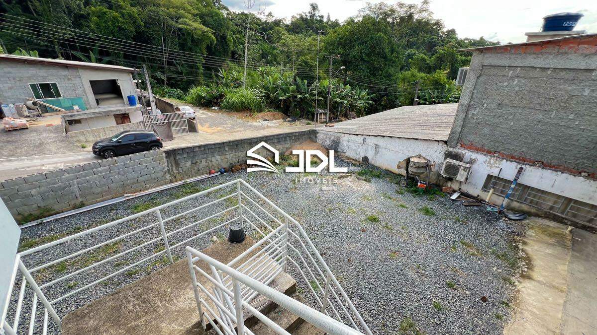 Casa à venda no bairro Escola Agrícola: 