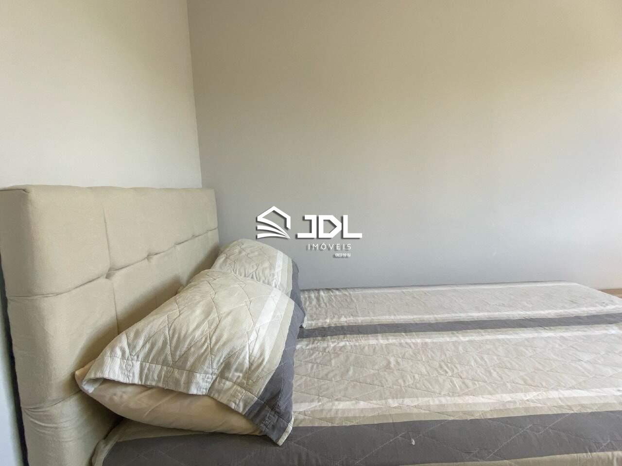 Apartamento à venda no bairro Velha: 