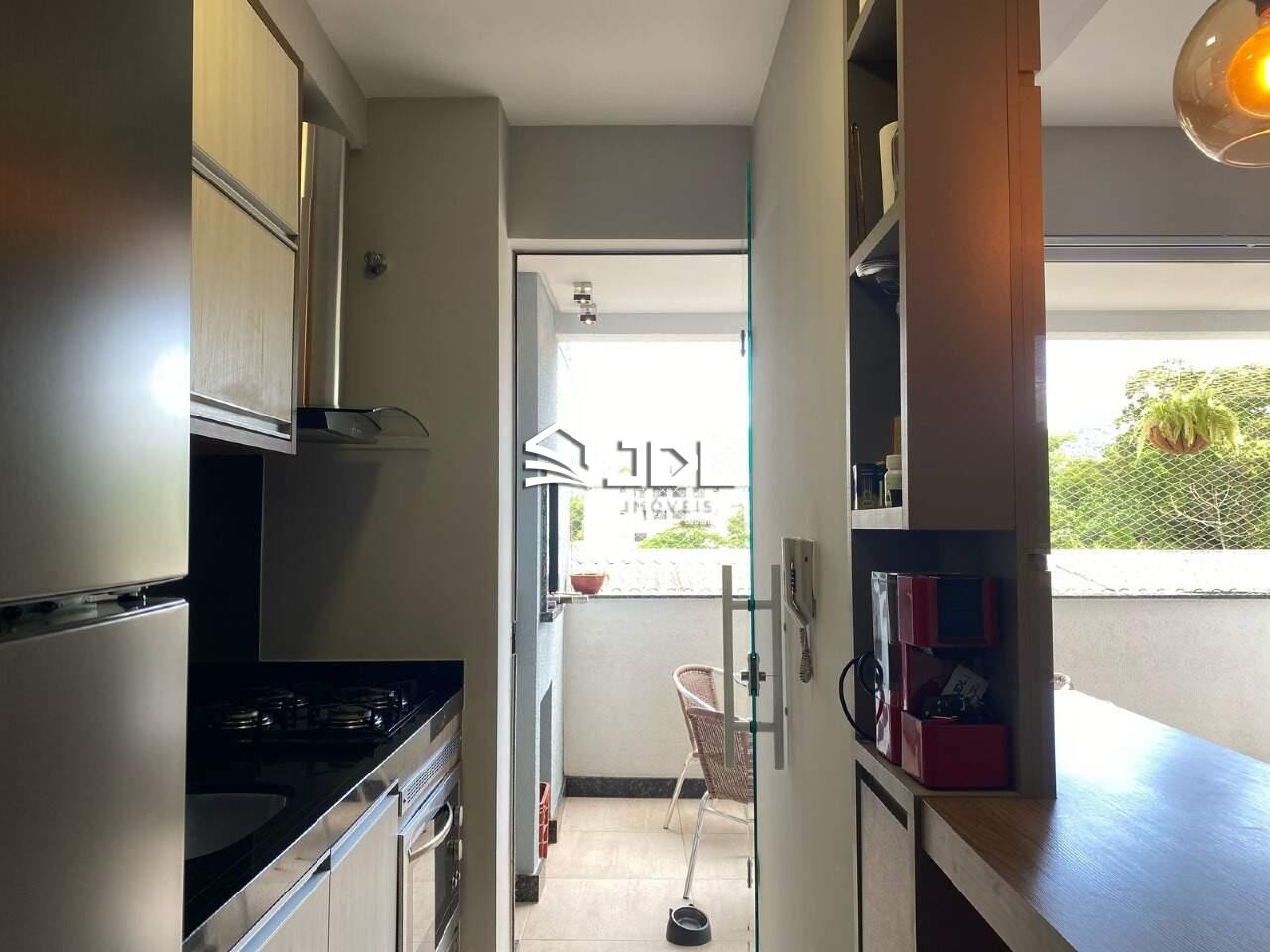 Apartamento à venda no bairro Velha: 