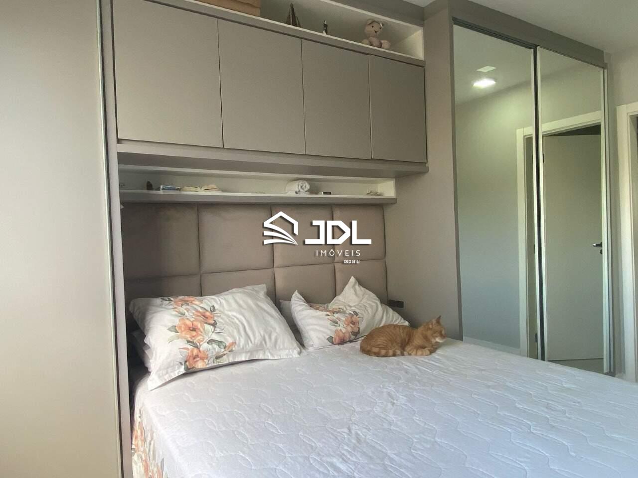 Apartamento à venda no bairro Velha: 