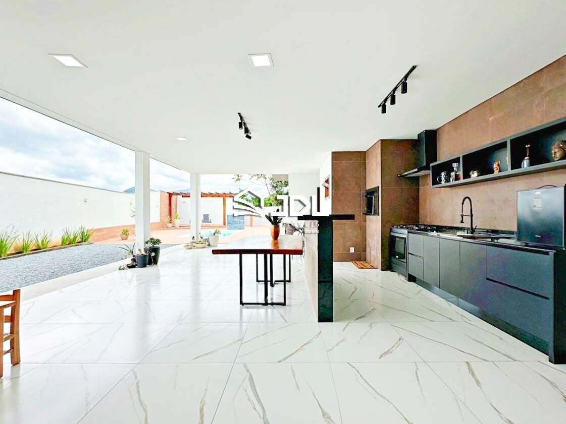 Casa à venda no bairro Fortaleza Alta: 