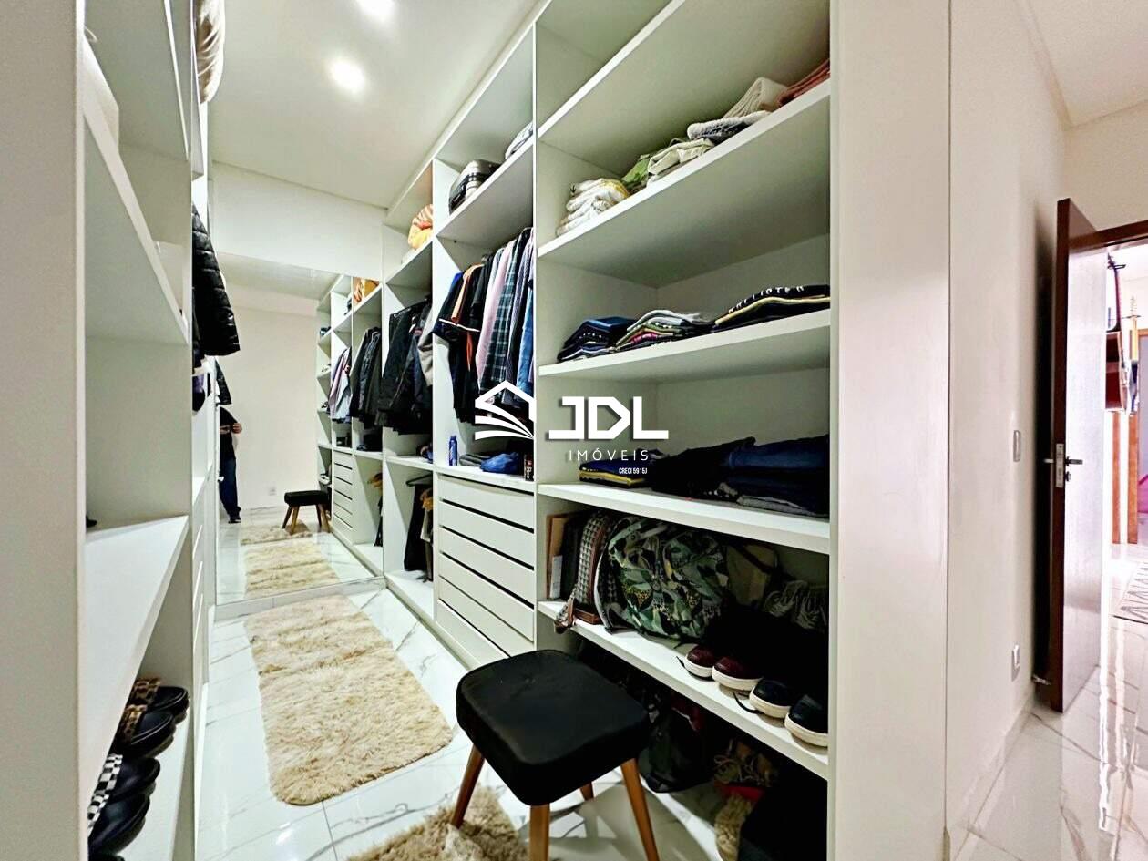 Casa à venda no bairro Fortaleza Alta: 