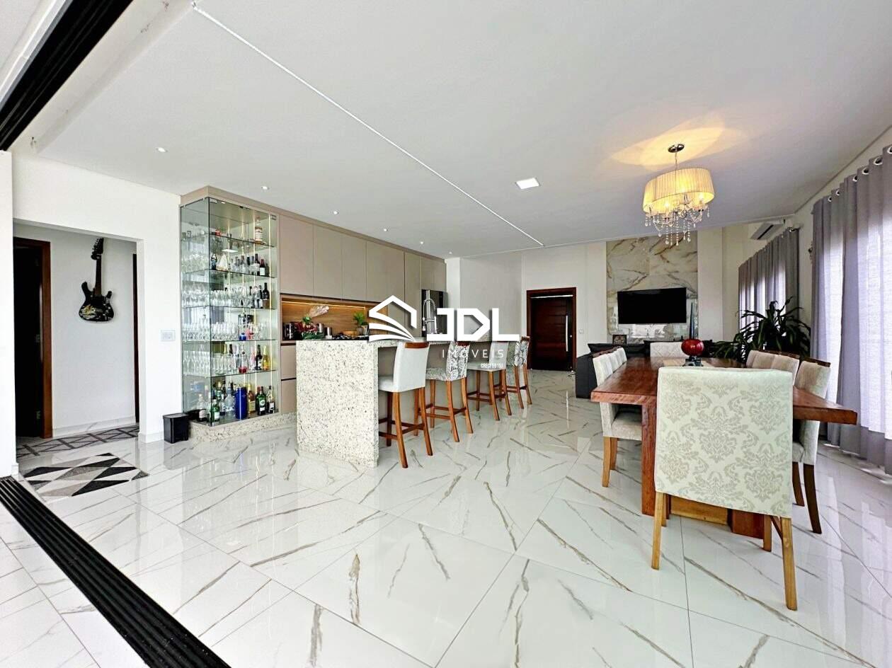 Casa à venda no bairro Fortaleza Alta: 