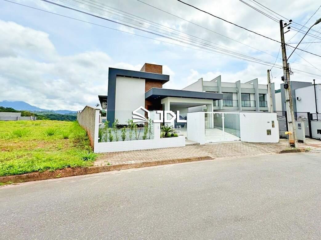 Casa à venda no bairro Fortaleza Alta: 