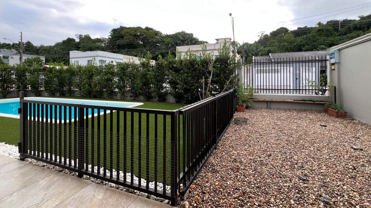 Casa à venda no bairro Salto do Norte: 