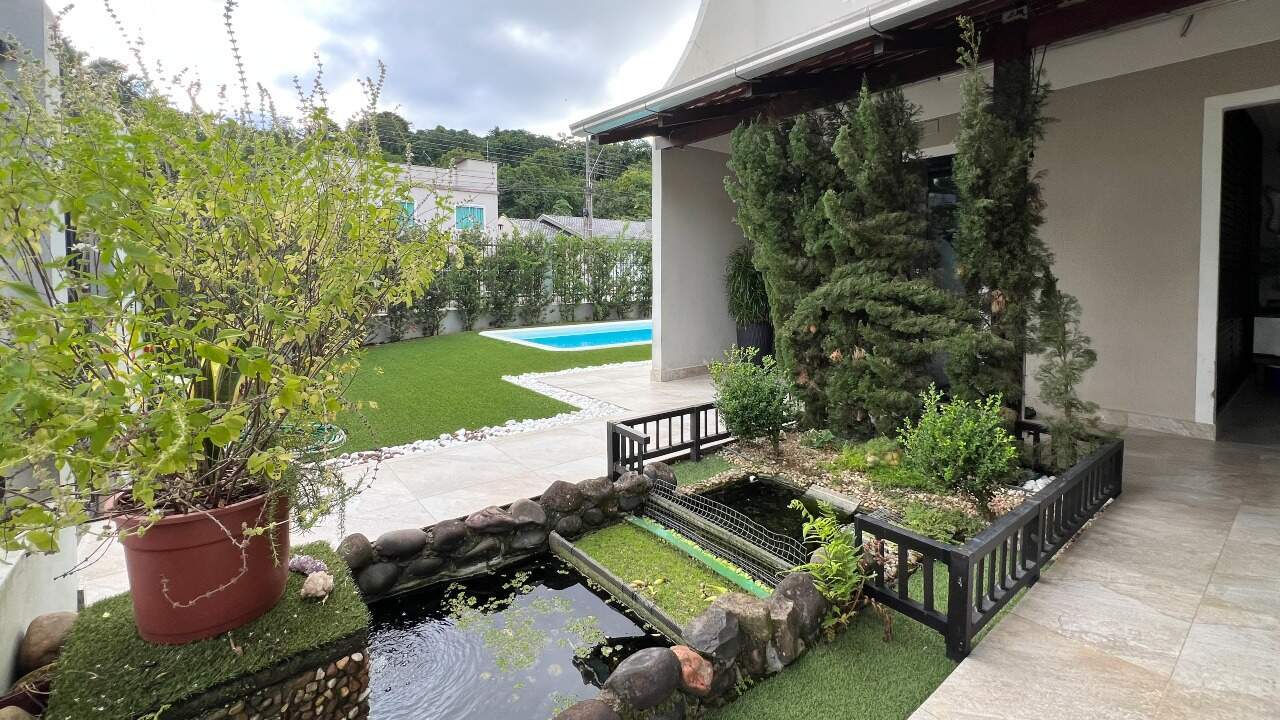 Casa à venda no bairro Salto do Norte: 