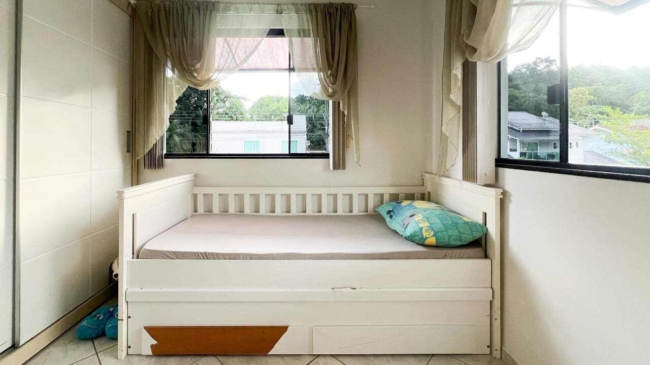 Casa à venda no bairro Salto do Norte: 