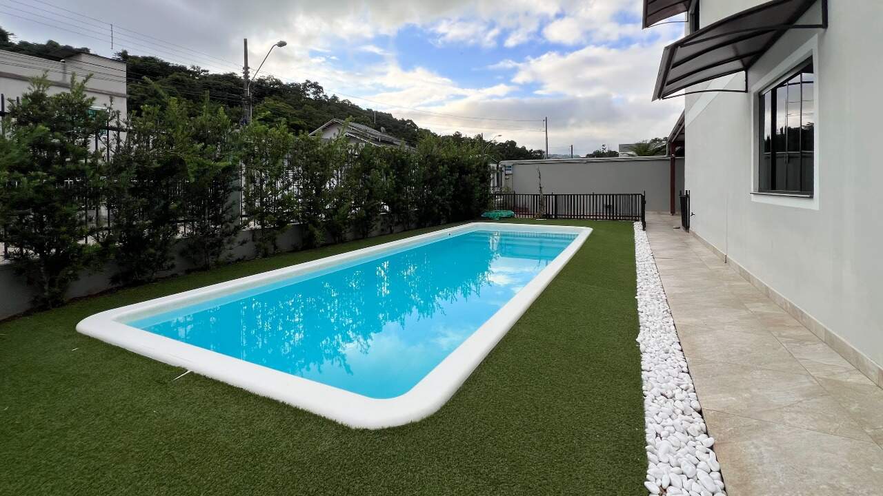 Casa à venda no bairro Salto do Norte: 