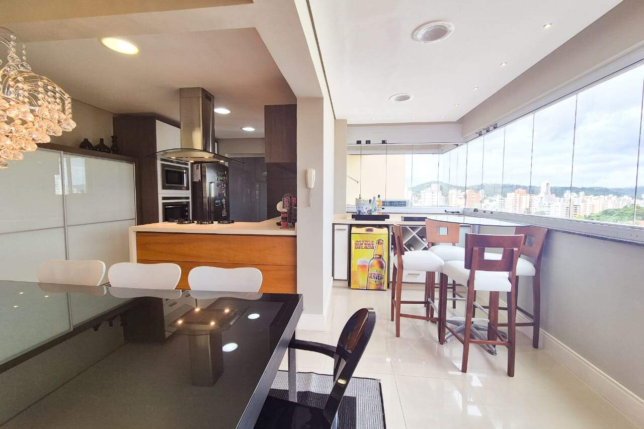 Apartamento à venda no bairro Vila Nova: 
