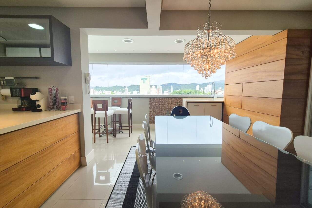 Apartamento à venda no bairro Vila Nova: