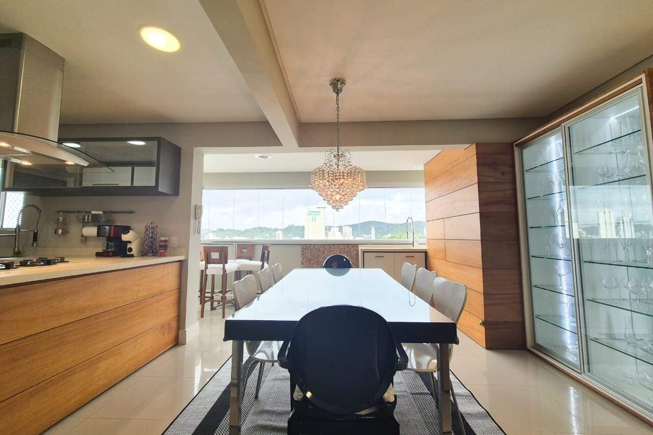 Apartamento à venda no bairro Vila Nova: