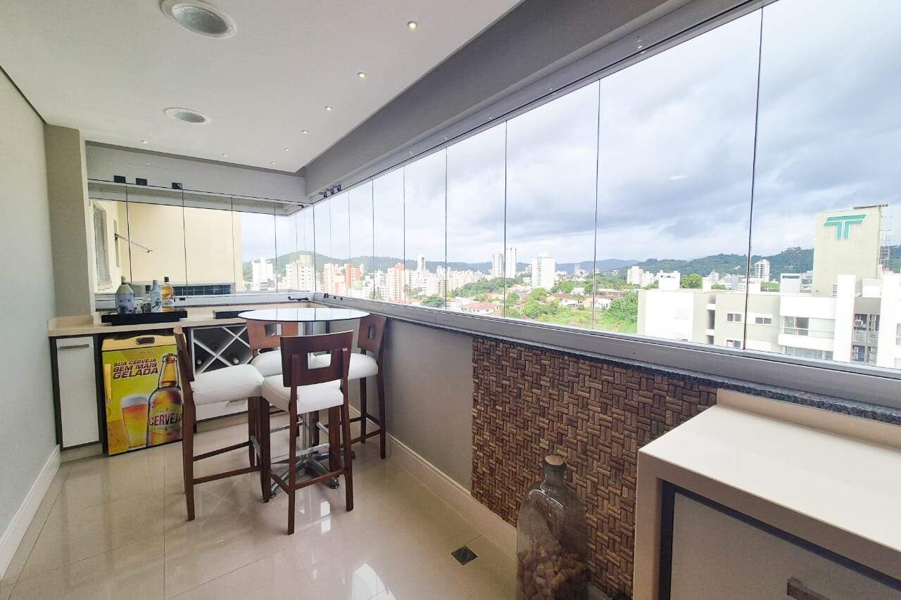 Apartamento à venda no bairro Vila Nova: 
