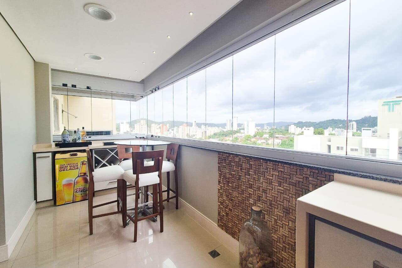 Apartamento à venda no bairro Vila Nova: 