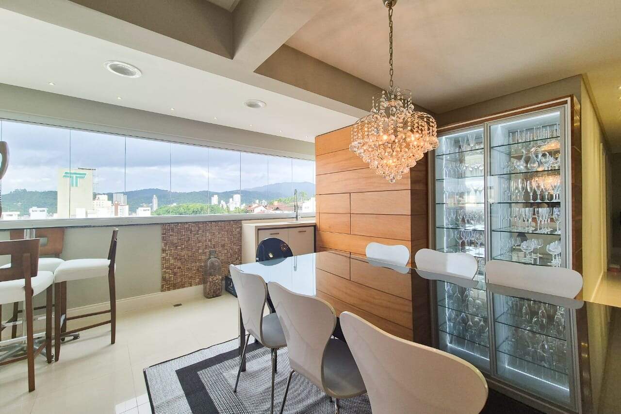 Apartamento à venda no bairro Vila Nova: