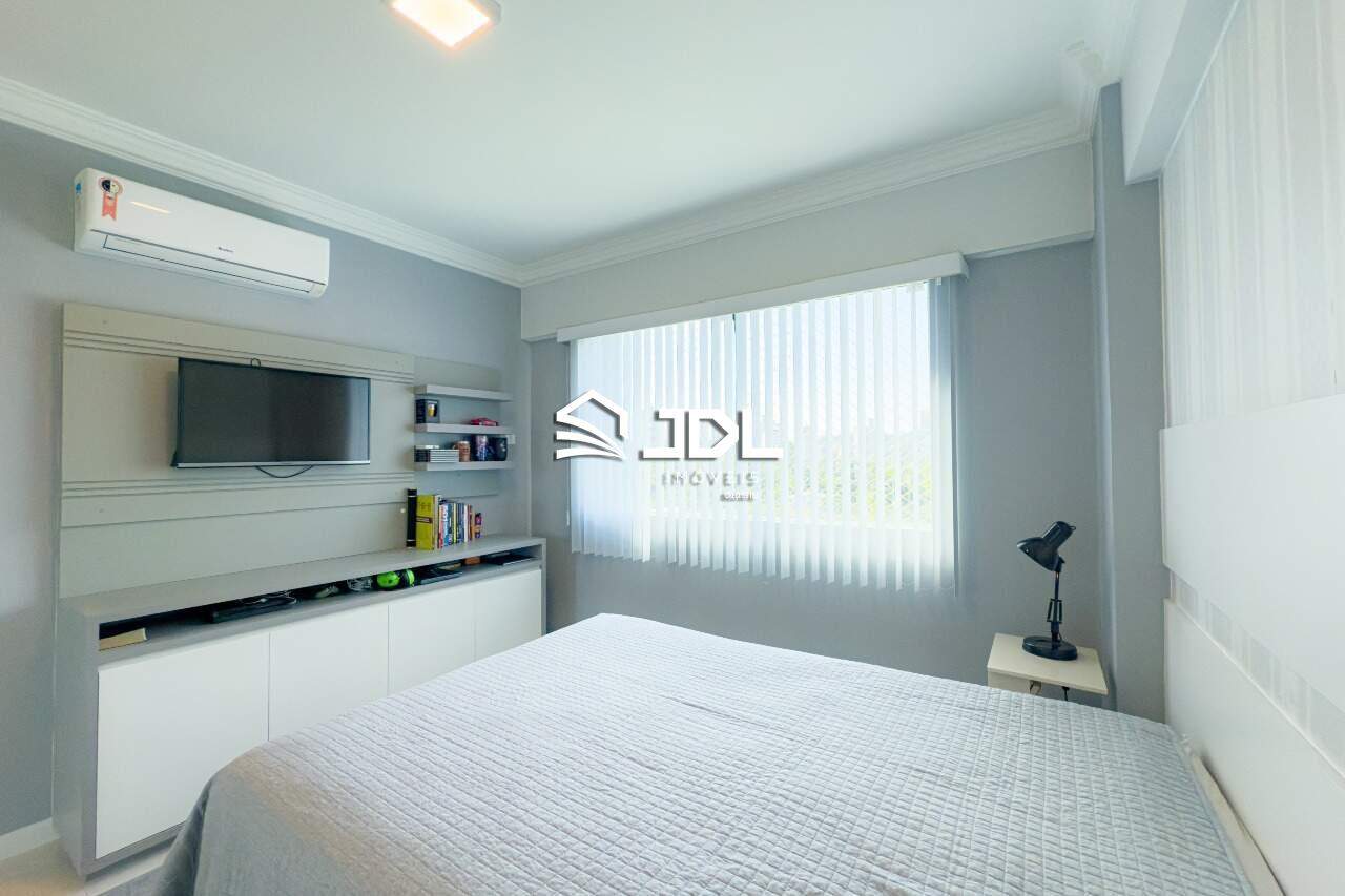 Apartamento à venda no bairro Velha: 