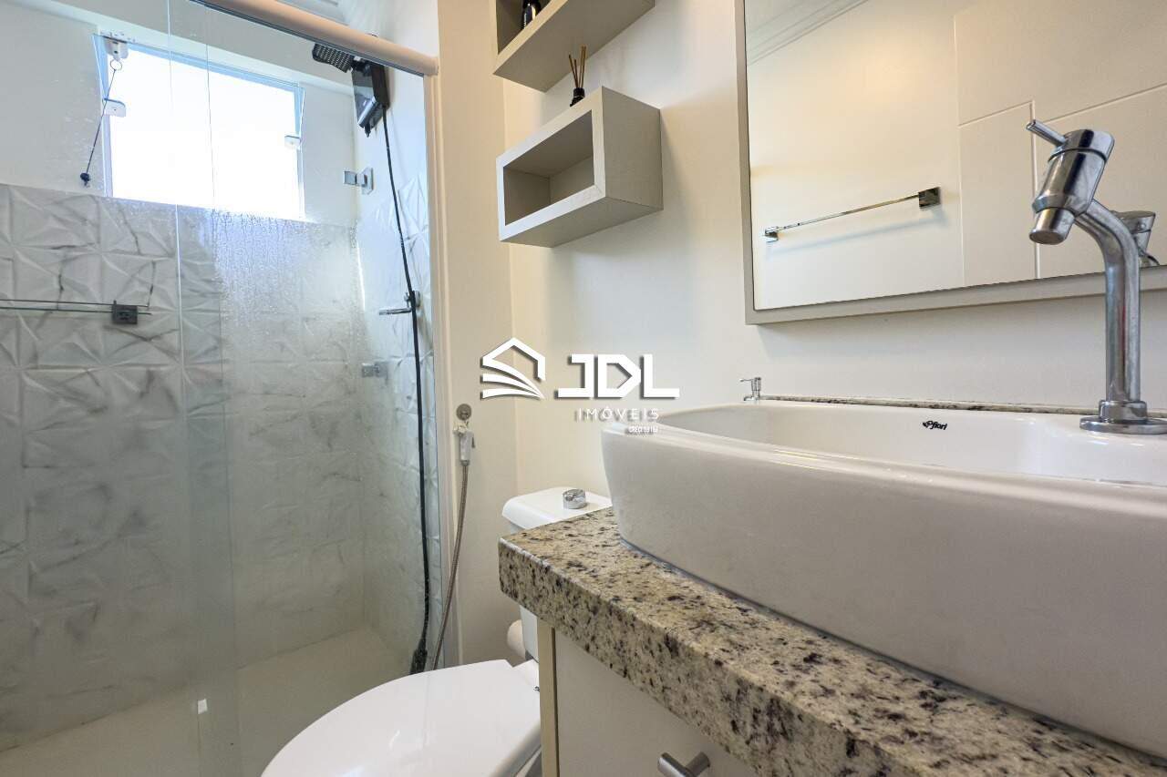 Apartamento à venda no bairro Velha: 