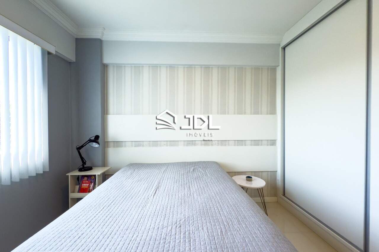 Apartamento à venda no bairro Velha: 