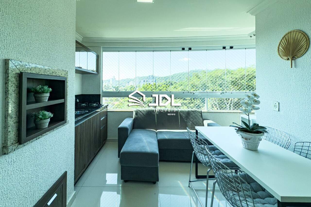 Apartamento à venda no bairro Velha: 
