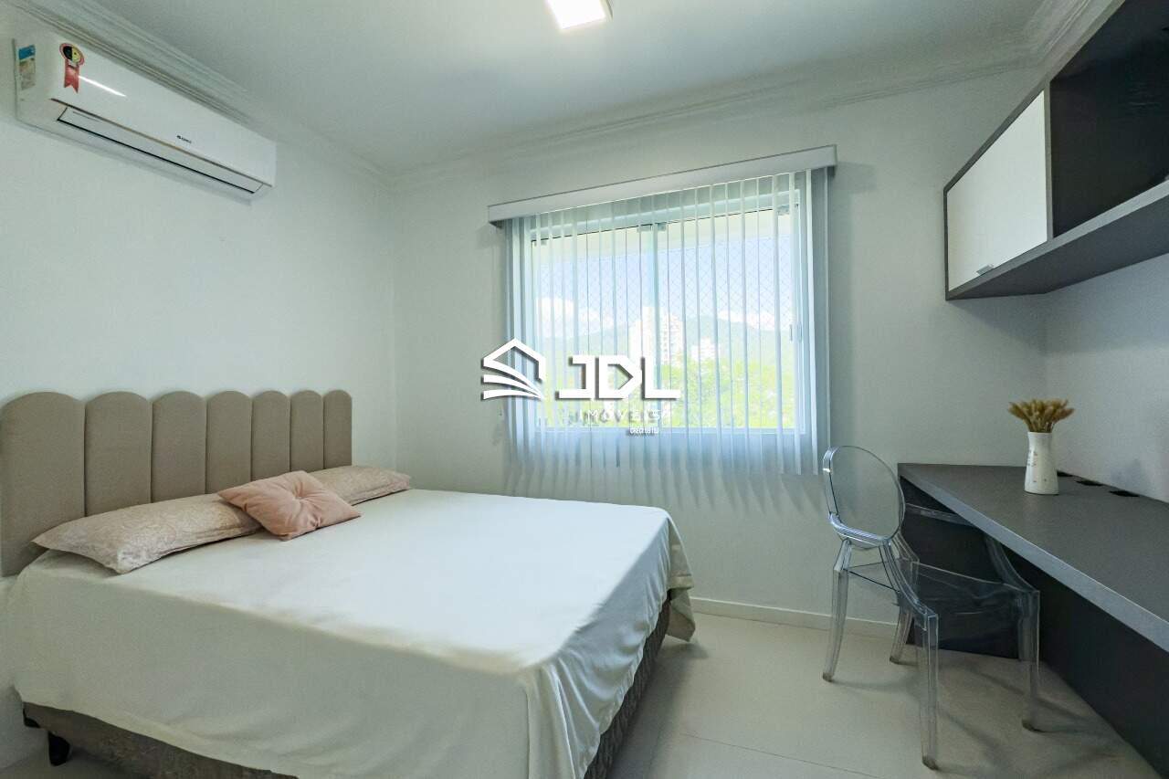 Apartamento à venda no bairro Velha: 