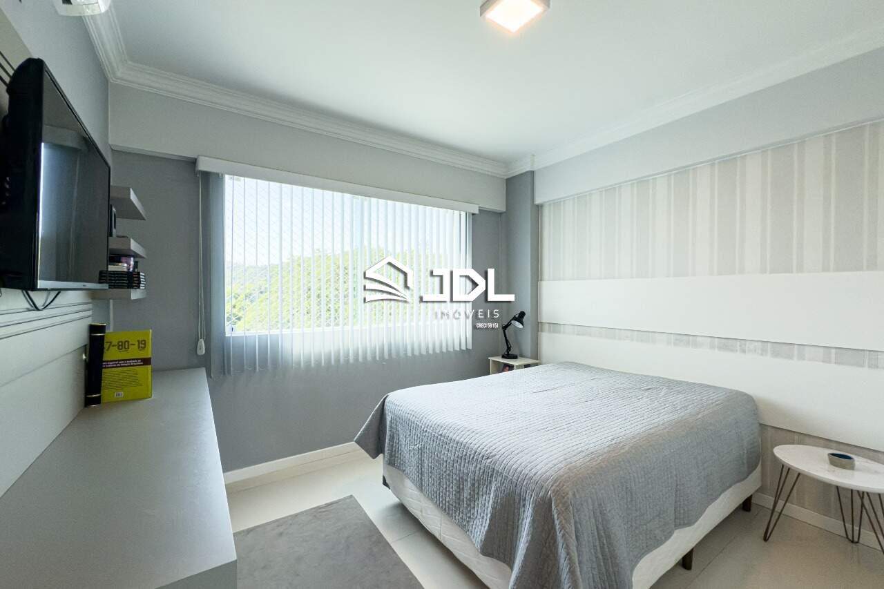 Apartamento à venda no bairro Velha: 