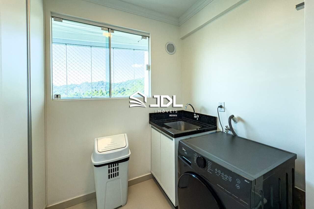 Apartamento à venda no bairro Velha: 