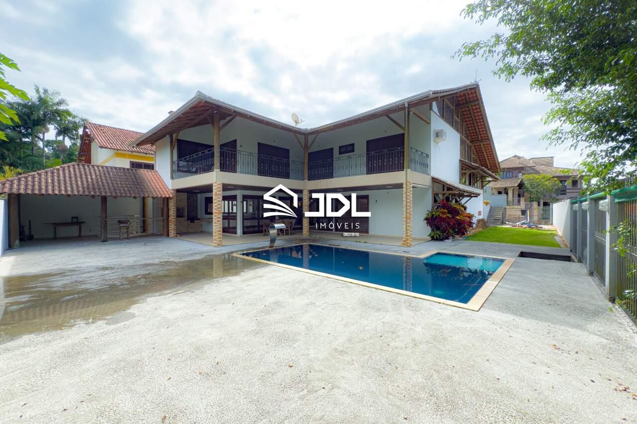 Casa à venda no bairro Escola Agrícola: 