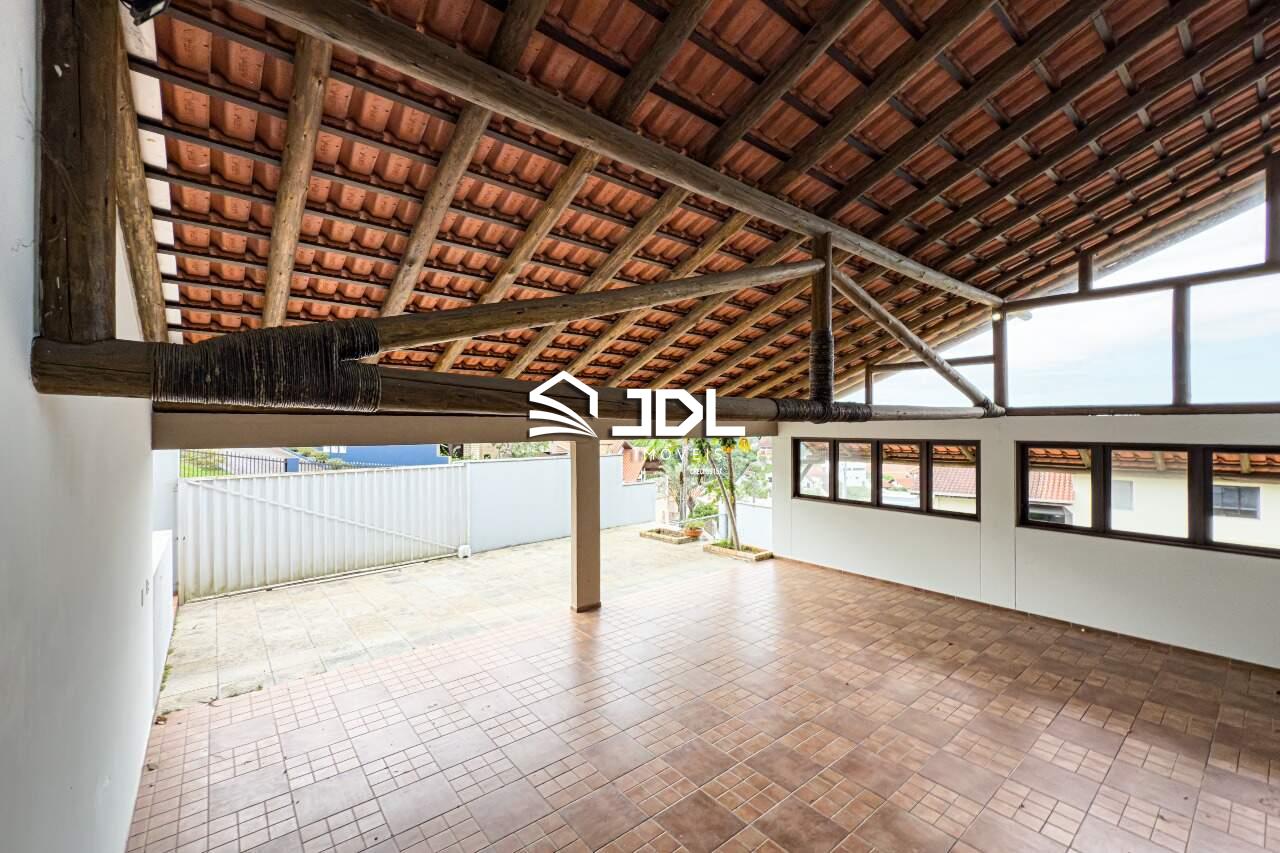 Casa à venda no bairro Escola Agrícola: 