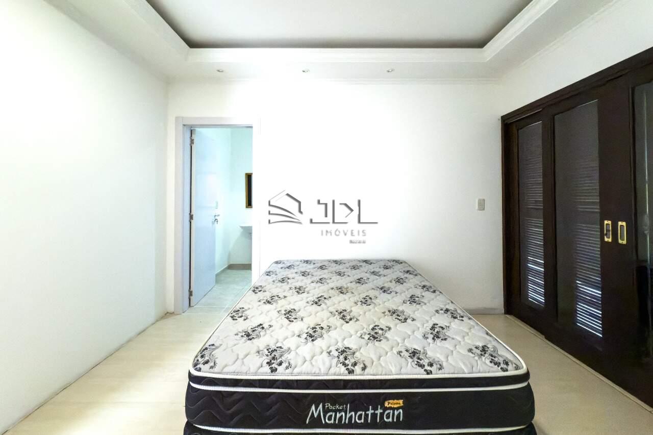 Casa à venda no bairro Escola Agrícola: 