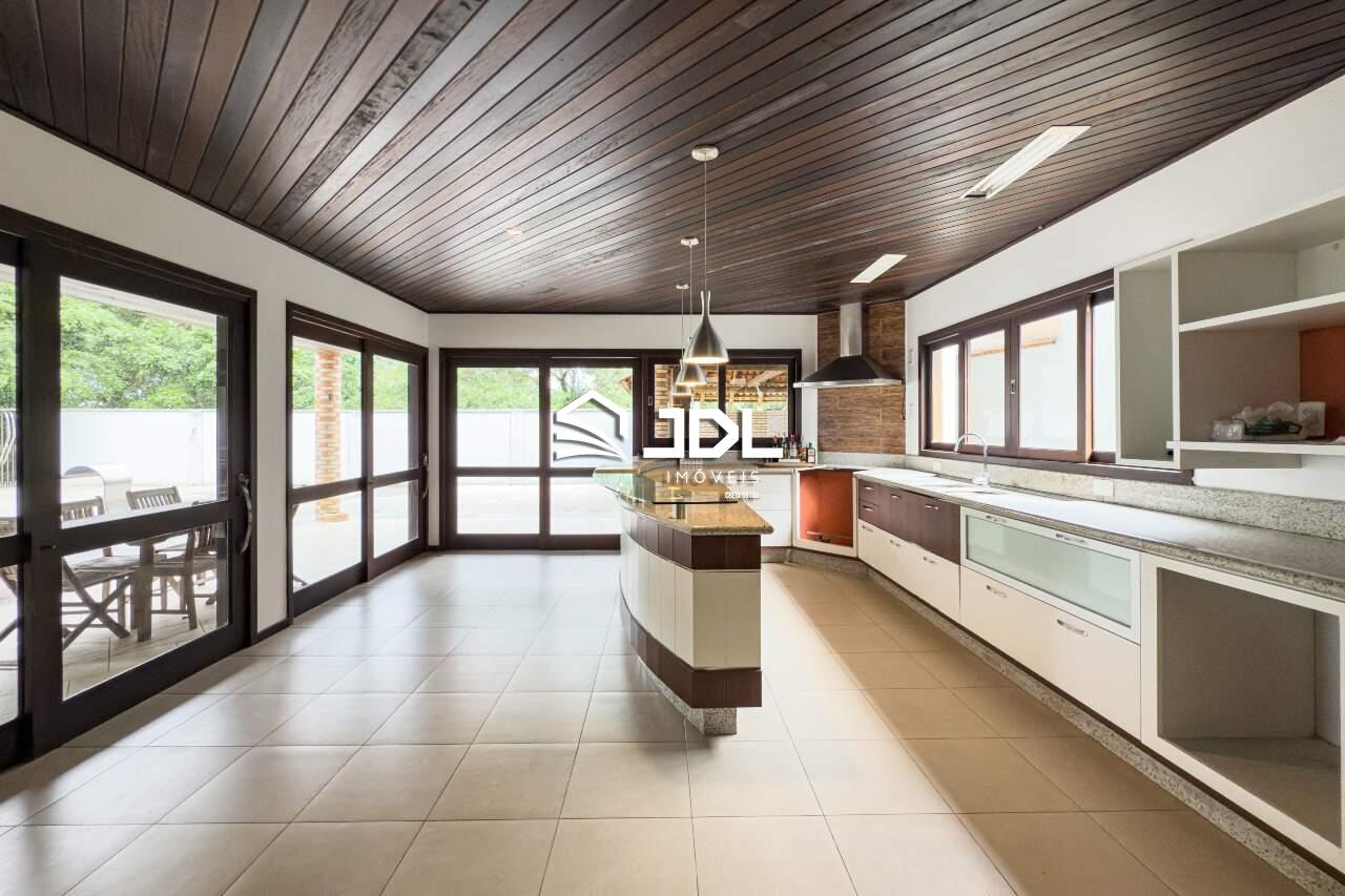 Casa à venda no bairro Escola Agrícola: 