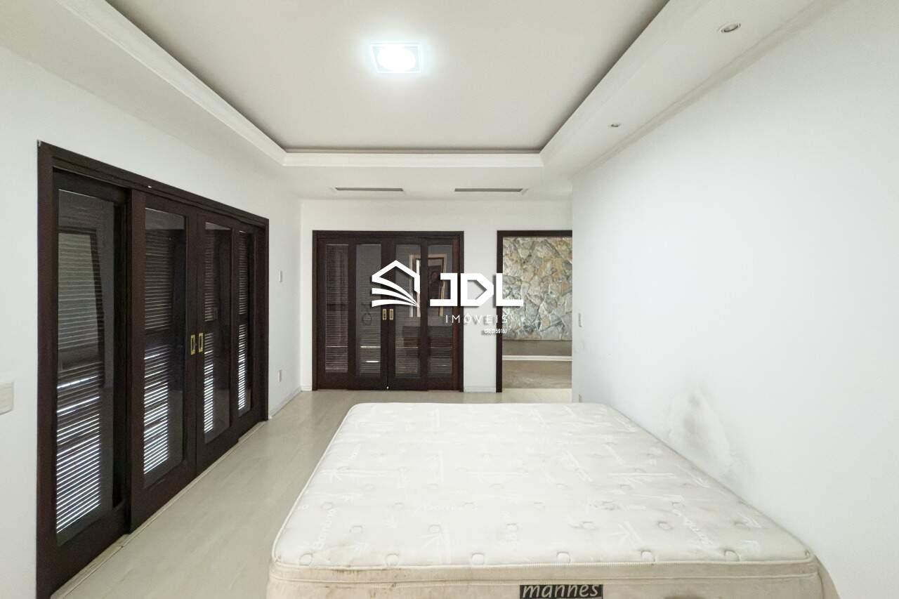 Casa à venda no bairro Escola Agrícola: 