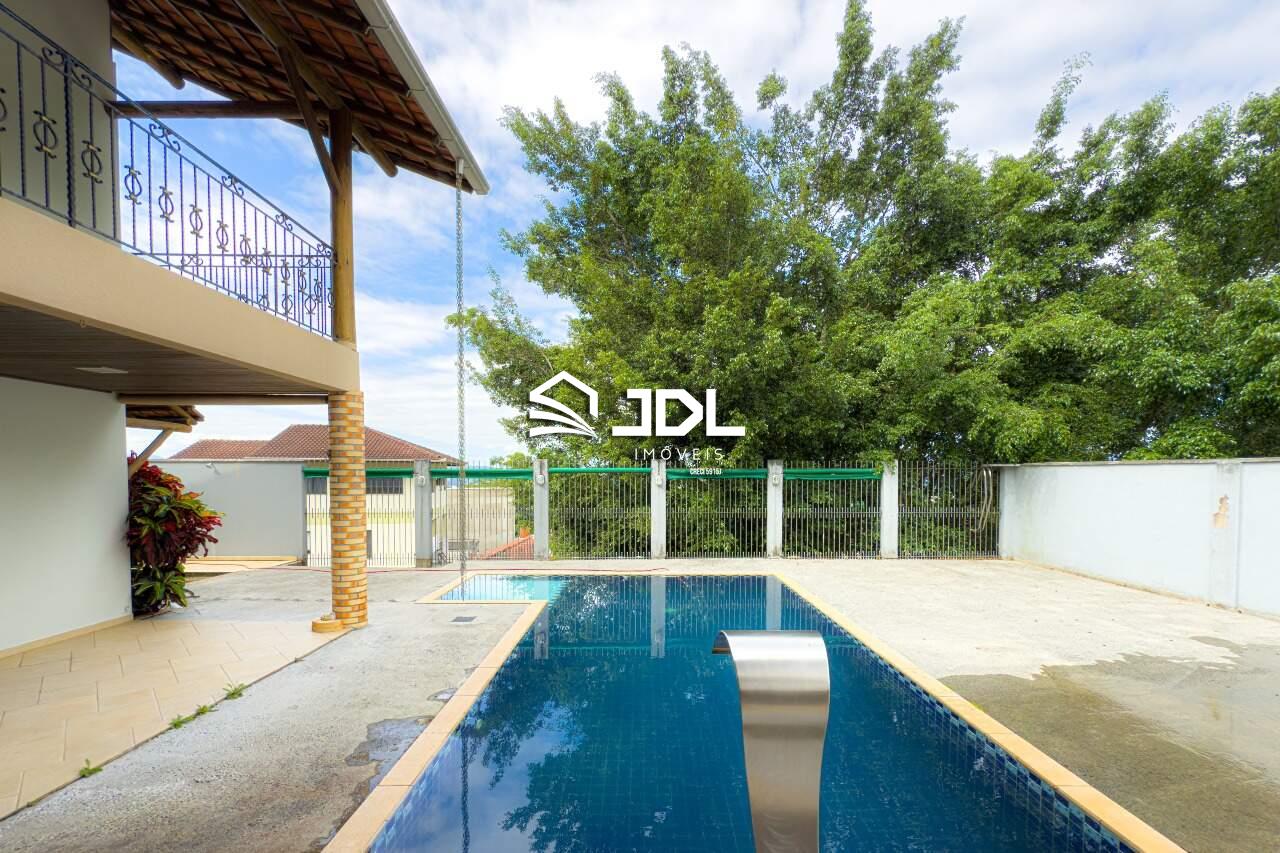 Casa à venda no bairro Escola Agrícola: 