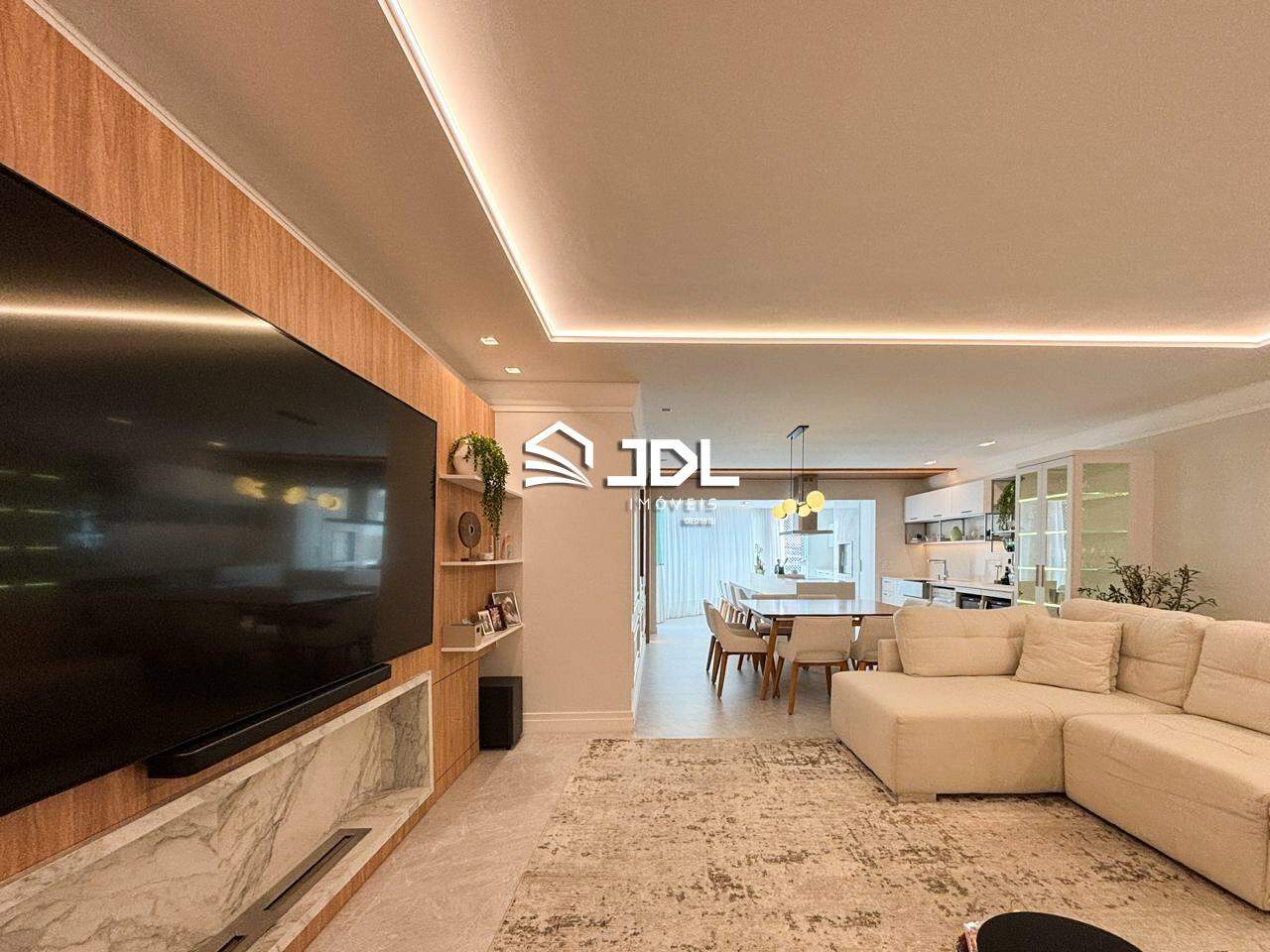 Apartamento à venda no bairro Ponta Aguda: 