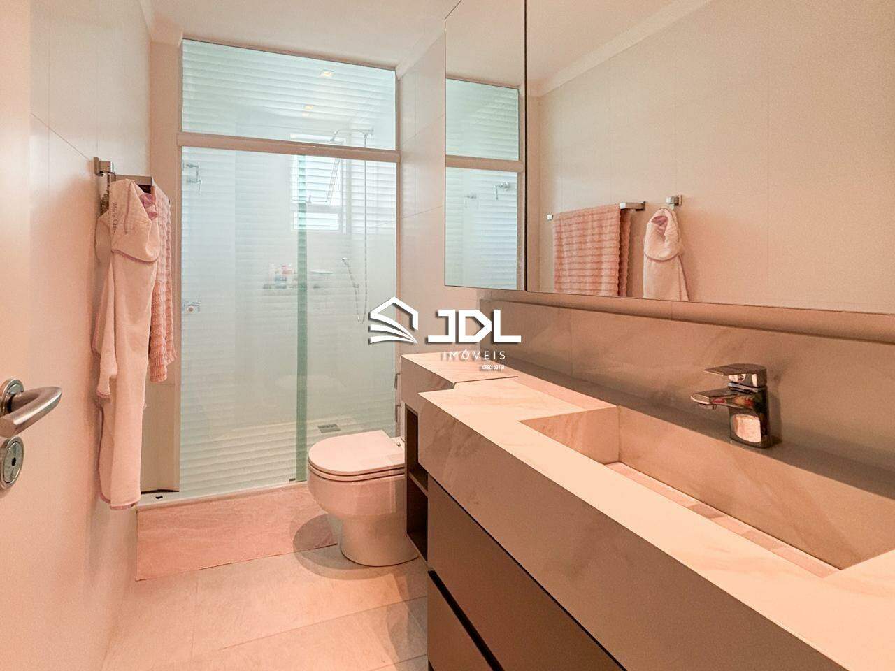 Apartamento à venda no bairro Ponta Aguda: 