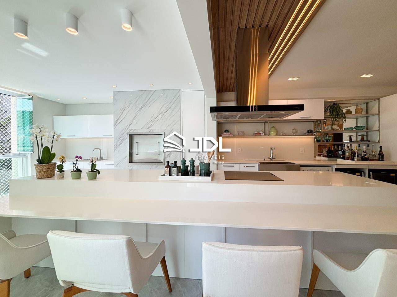 Apartamento à venda no bairro Ponta Aguda: 