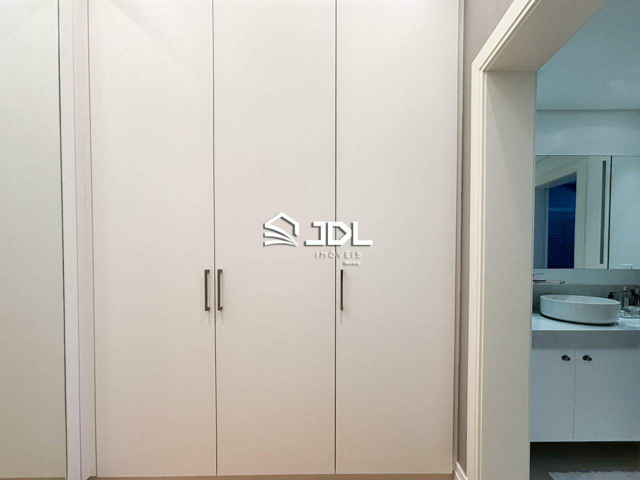 Apartamento à venda no bairro Ponta Aguda: 